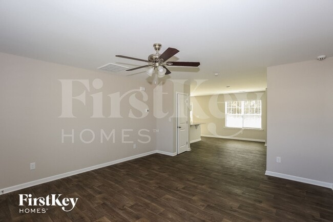 Photo - 413 Bennington Dr