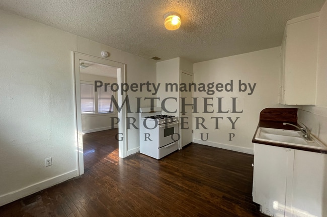 Photo - 1 bedroom 1 bath duplex with plenty of space!