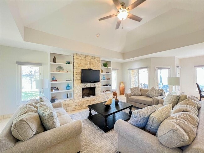 Photo - 1707 Clubhouse Hill Dr