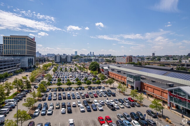 Photo - Alloy at Assembly Row