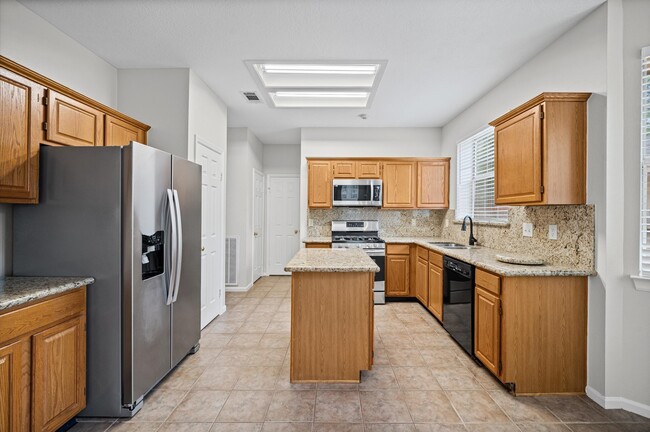 Photo - 7 Grey Birch Pl
