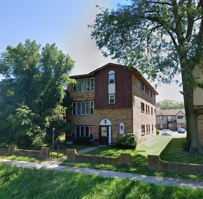 Building Photo - 17313 Lathrop Ave Unit 3 Rental