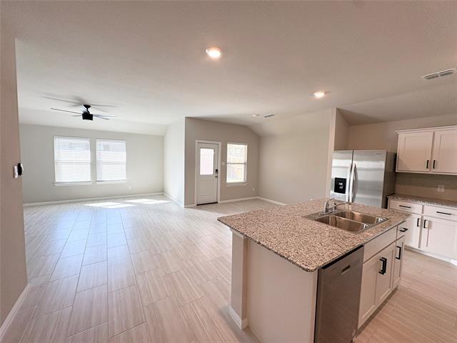 Photo - 533 Crestridge Dr N