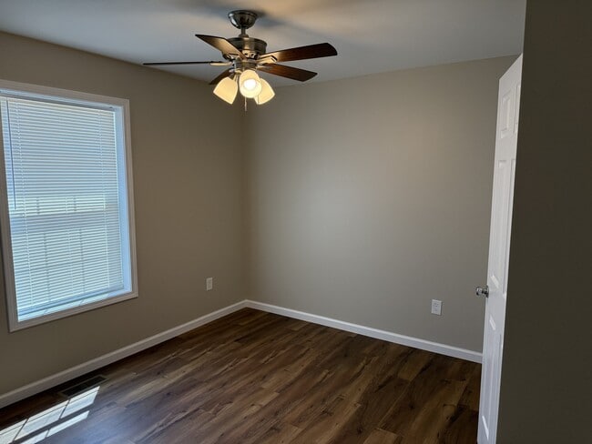 Photo - 105 Robins Way Unit A