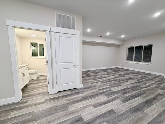 Photo - 7212 Shaver Dr