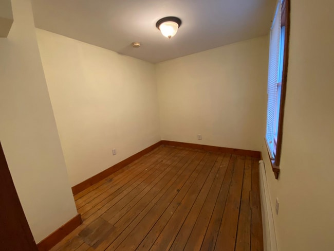 Photo - 233 Power St Unit 2