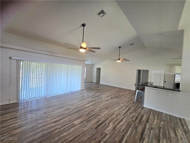 Building Photo - 1712 SW 13th St Rental