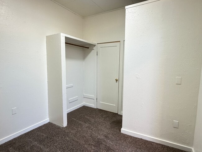 Photo - 2920 NE Riverside Ave Unit 204