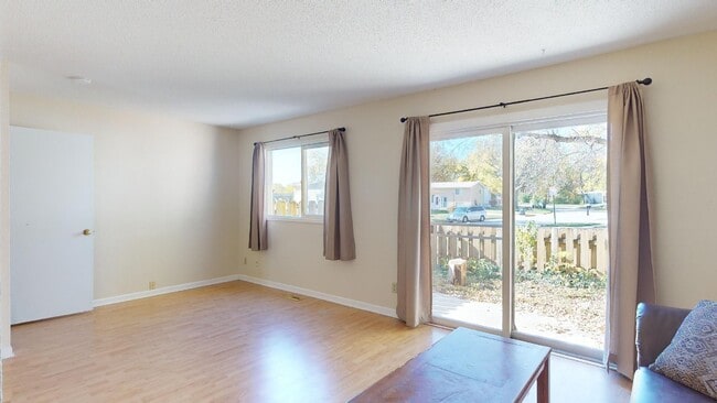 Photo - Cute 3 Bedroom Townhouse in SE Ames