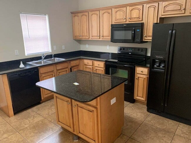 Photo - "Spacious 4-Bed Townhouse in Fort Walton B...