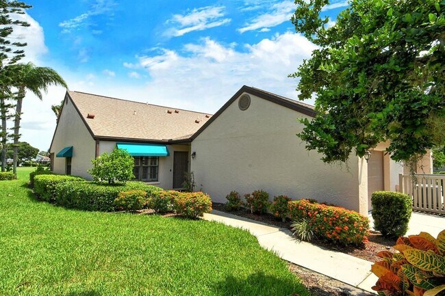 6041 Clubside Dr