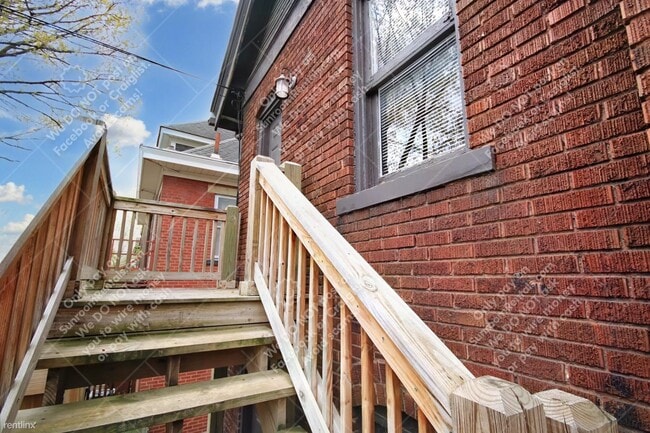 Photo - 3 br, 1 bath 4plex - 1988 1/2 N 4th St 1/2...
