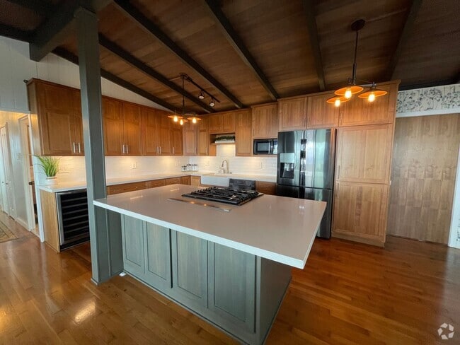 Building Photo - Kula Renovated Three Bedroom/Two Bathroom Rental