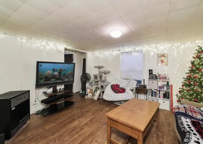 Photo - 720 E Ludington Ave