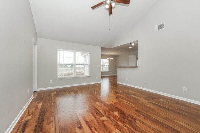 Photo - 406 Birdstone Dr