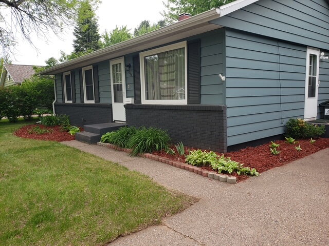 Photo - 3 Bedroom Home with Bonus Family Room, Fenced Back Yard, and Garage