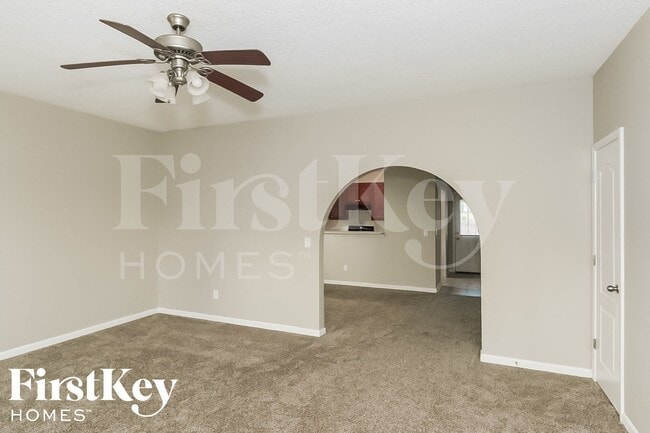 817 Commerce Blvd