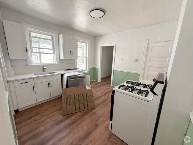 Building Photo - 11 Spalding St Rental
