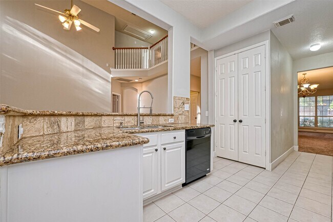Photo - 11011 Sprucedale Ct