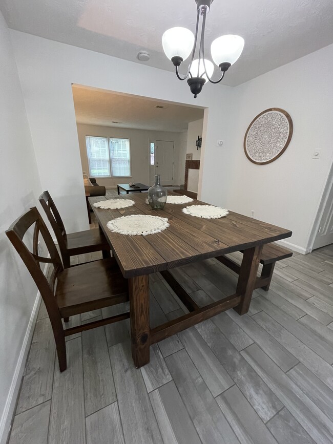 Building Photo - 250 Mill Creek Pl Rental