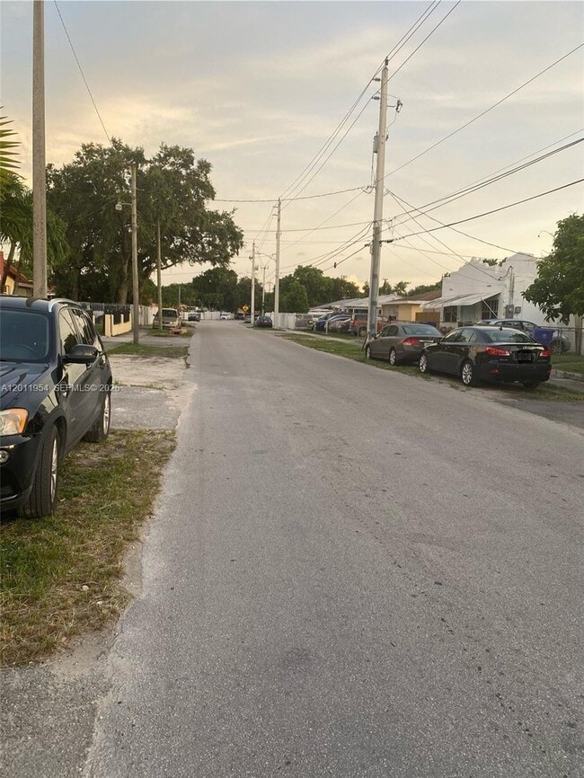 Photo - 1631 NW 29th Ave Unidad 3