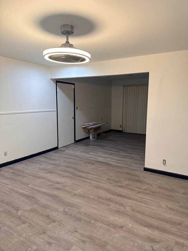 Photo - 6235 Dias Ave