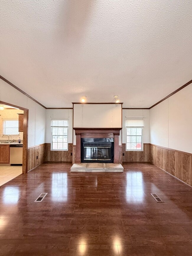 Photo - Beauregard Rental On Large 1/2 Acre Lot!