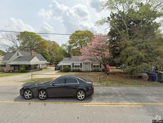 Building Photo - 1909 Southern Ave Rental