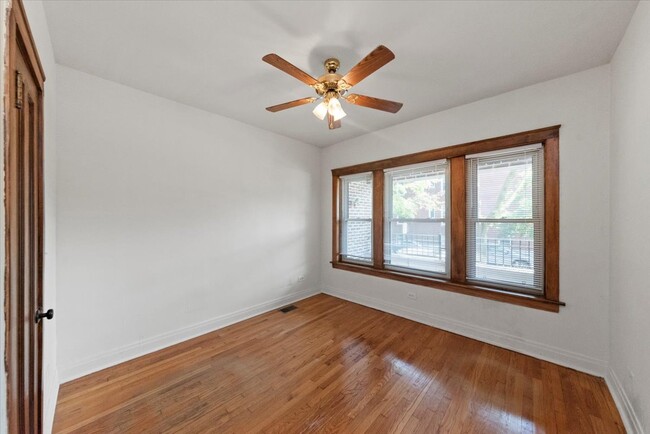 3548 North Bosworth Avenue, Unit 1, Chicago, IL 60657 - 3548 N Bosworth Ave Apartment Unit 1