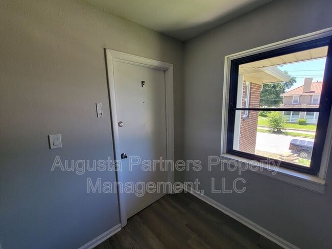 Photo - 112 3rd St Unit F