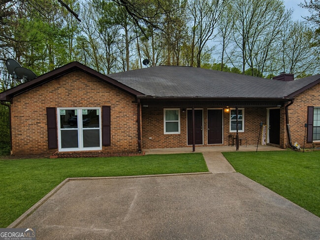 Building Photo - 1086 Summer Brook Anx