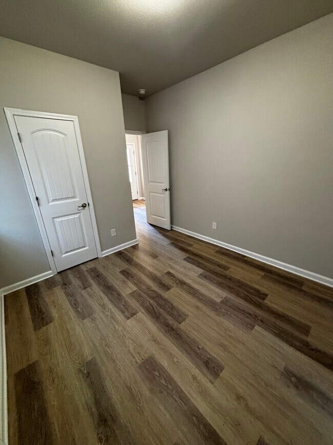 Photo - 5928 Pier Park Ave