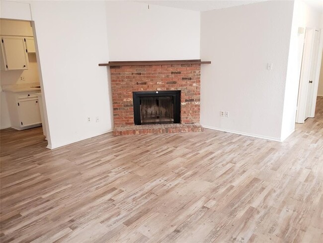 Photo - 8813 Cainwood Ln