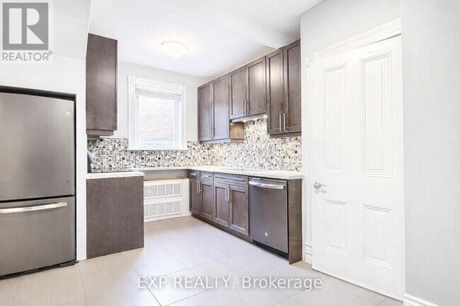 Photo - 1197 York St Unit 2