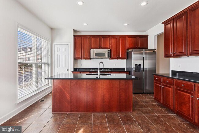 Photo - 14551 Crossfield Way