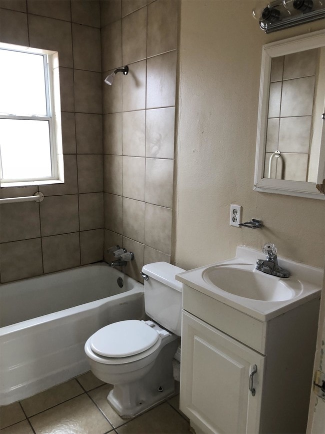 Photo - 1318 St Johns Dr
