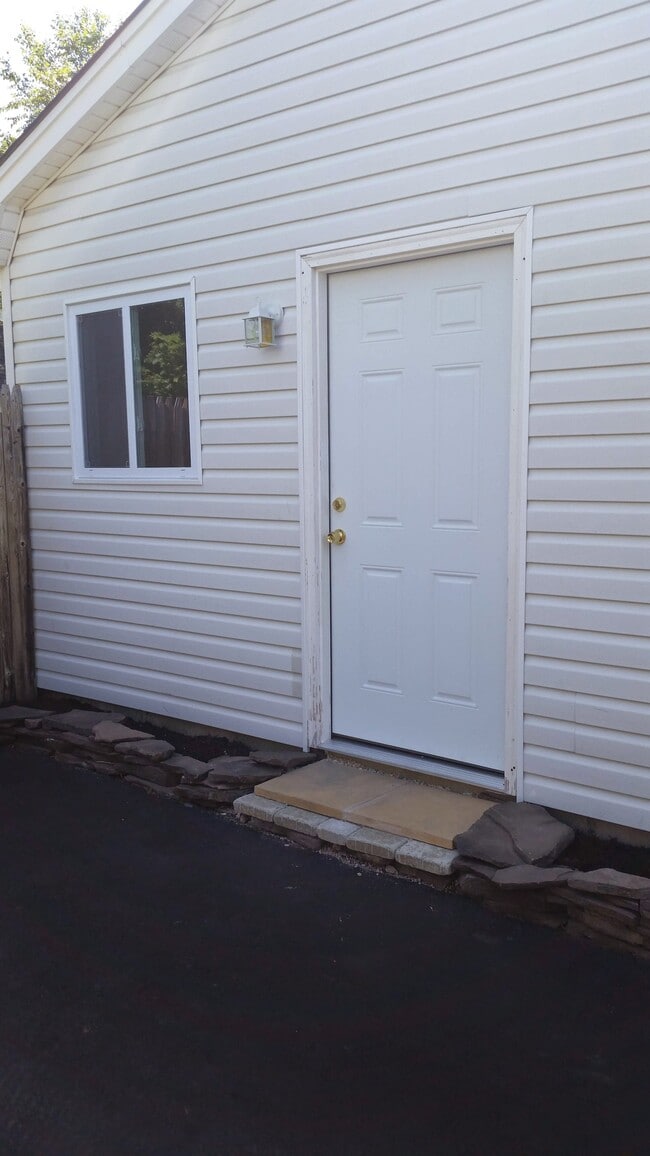 Photo - 17 Hillside Ave