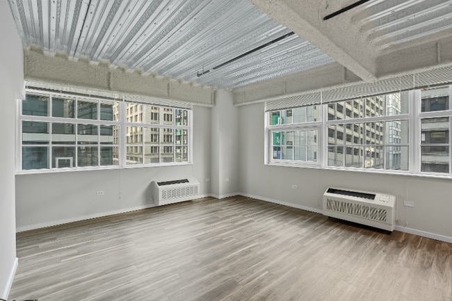 Building Photo - 55 E Lake St