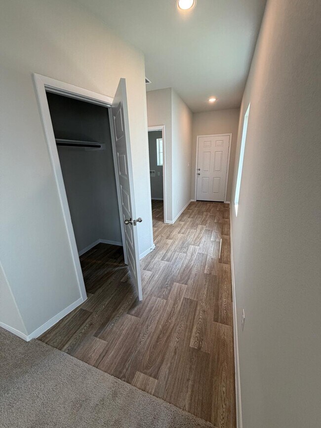 Photo - 2612 Towy Rd
