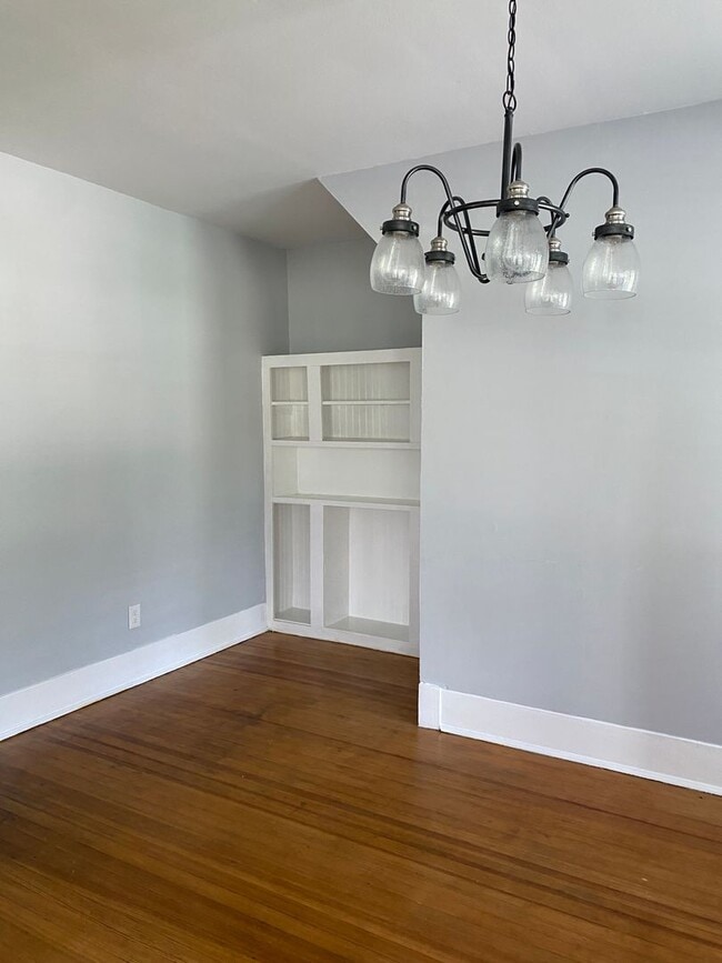 Photo - 318 E Park Ave Apartment Unit 320 E Park Ave (Downstairs)