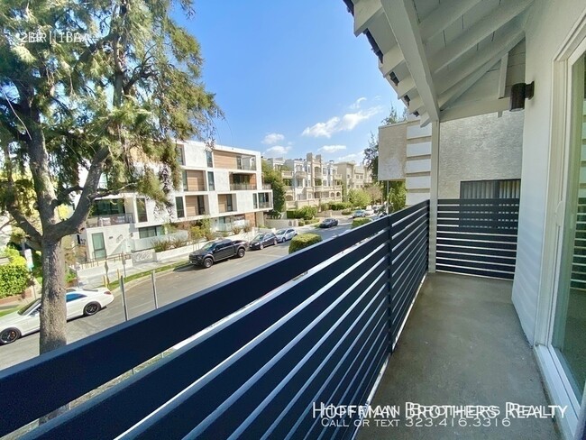 Photo - 141 N Swall Dr Unidad 5