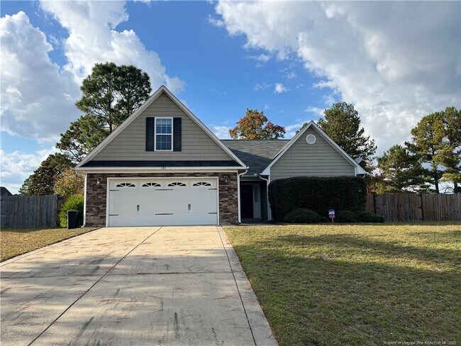 Photo - 105 Basket Oak Dr House