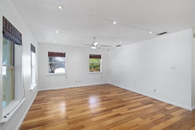 Photo - 1211 Delano St