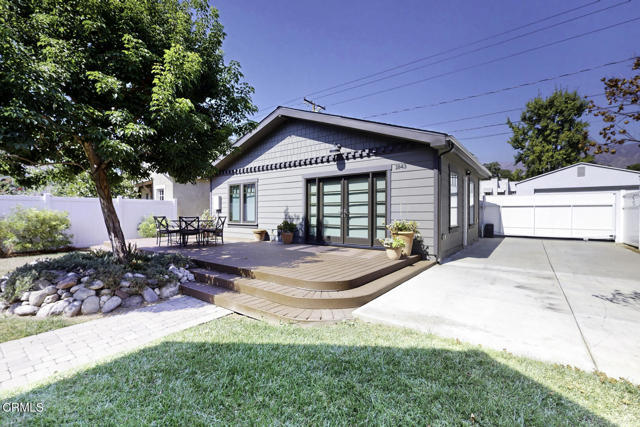 Building Photo - 1843 Las Lunas St