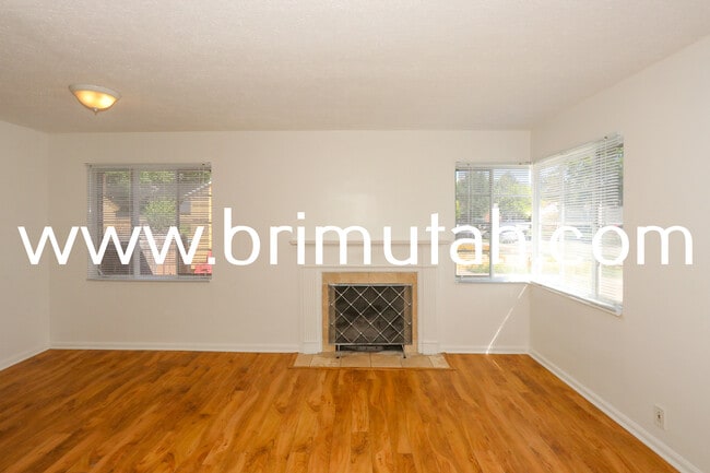 Photo - 1239 E Ridgedale Ln