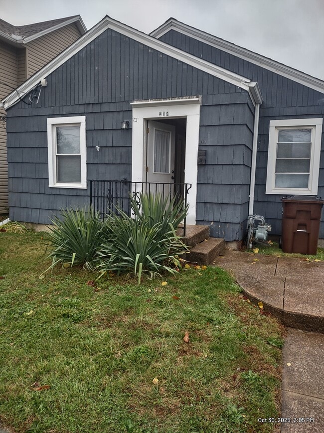 Photo - 218 Lawrence St