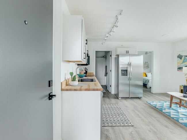 7710 SE Mitchell St Unit 304