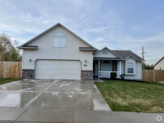 Building Photo - 561 W Palmer Dr Rental