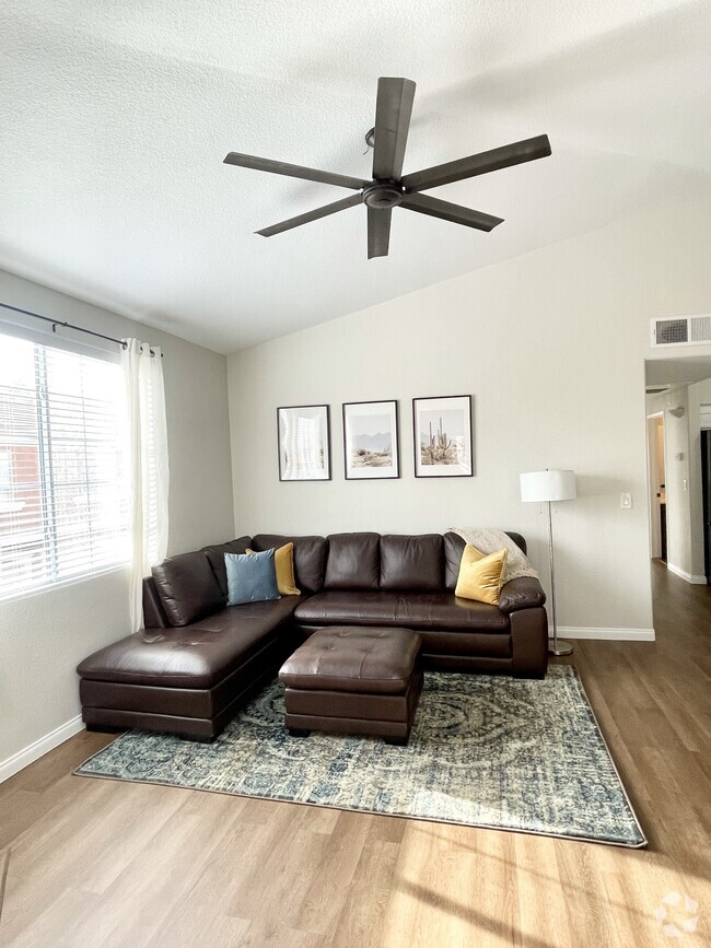 Building Photo - 1505 Truett St Unit 202 Rental