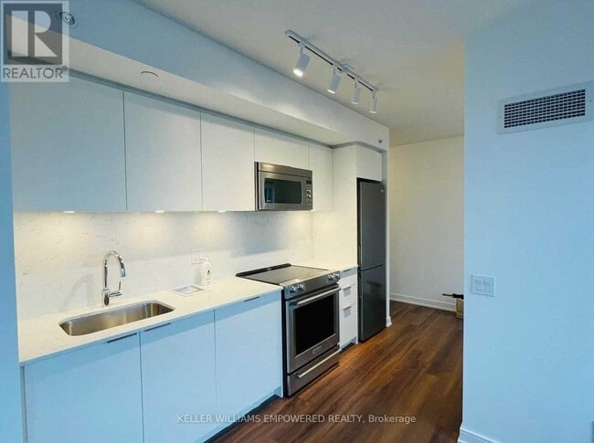 Photo - 30 Samuel Wood Wy Unité 2004